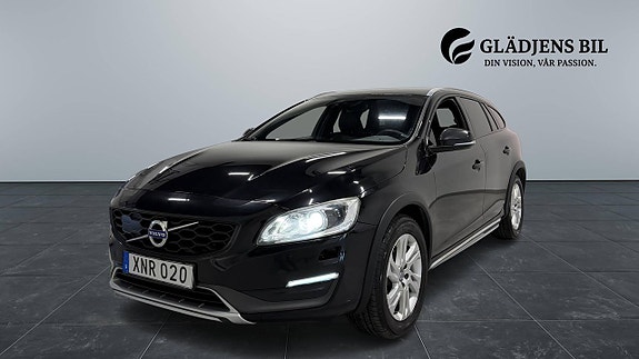 Volvo V60 Cross Country 3 of 28