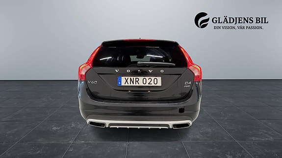 Volvo V60 Cross Country 6 of 28