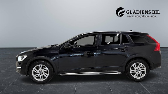 Volvo V60 Cross Country 4 of 28