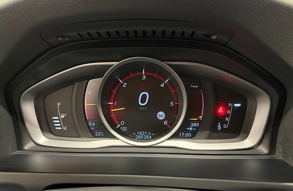 Volvo V60 Cross Country 22 of 28