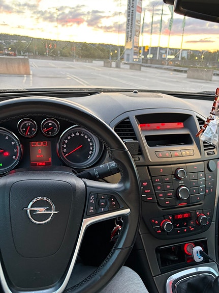 Opel Insignia 21 of 22
