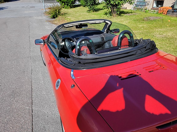 MG F 8 of 9