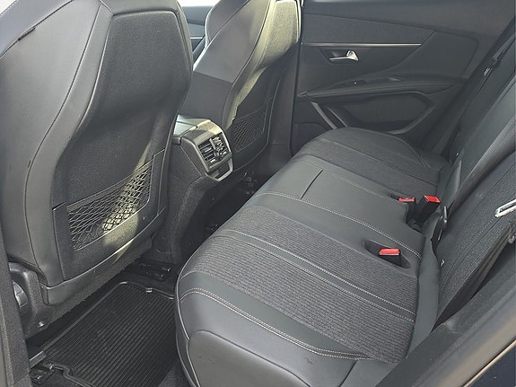 Peugeot 3008 16 of 19