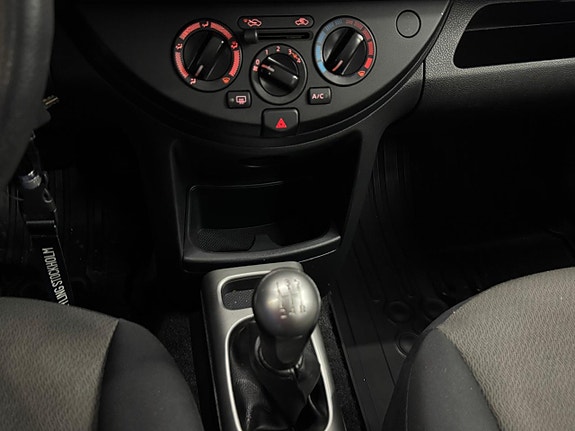 Nissan Note 12 of 21