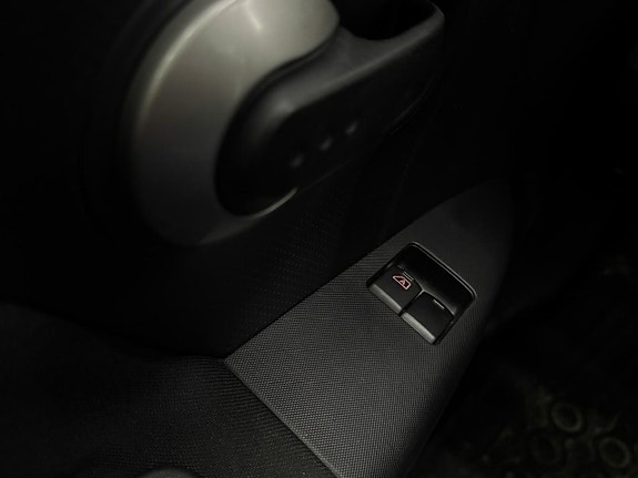 Nissan Note 9 of 21