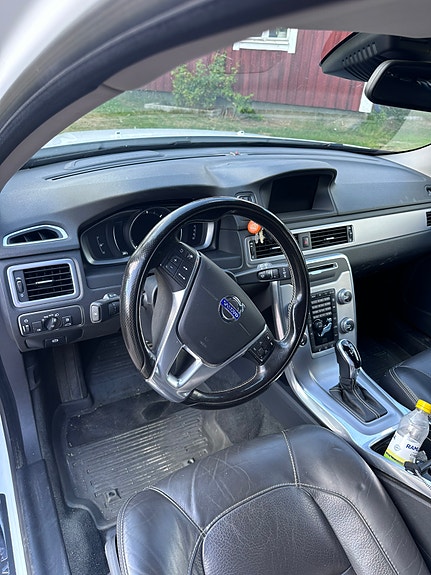 Volvo XC70 3 of 4