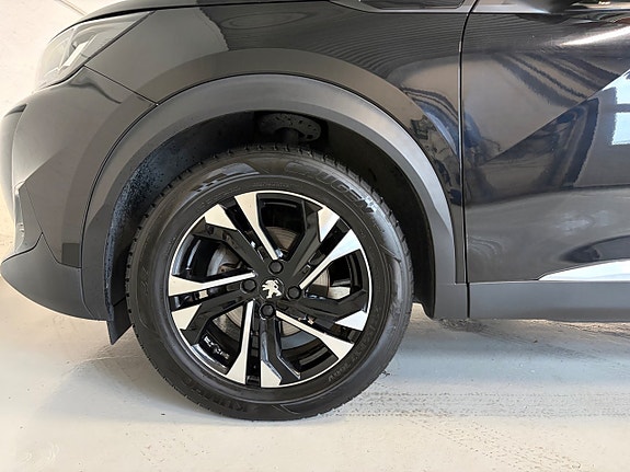 Peugeot 2008 7 of 19