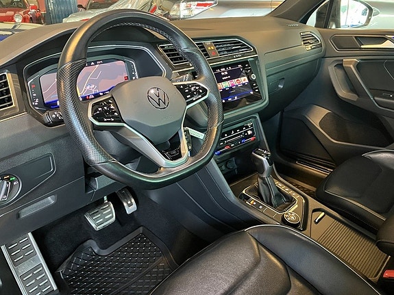 Volkswagen Tiguan 12 of 22