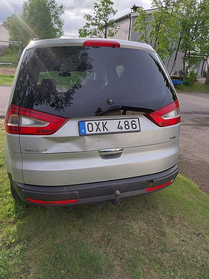 Ford Galaxy 3 of 6