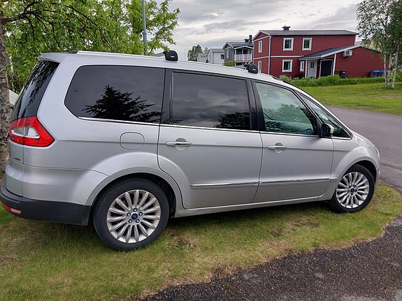 Ford Galaxy 2 of 6