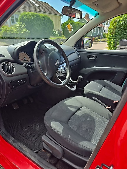 Hyundai i10 3 of 5