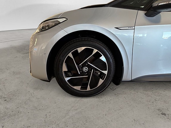 Volkswagen ID.3 6 of 12