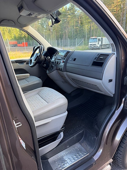 Volkswagen Transporter 8 of 12