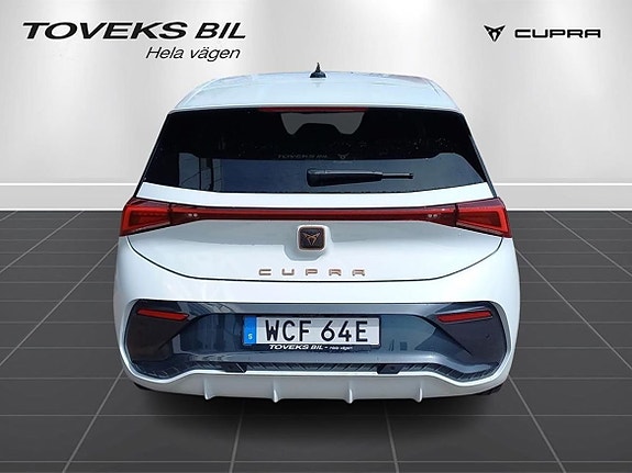 Cupra Born 5 of 15