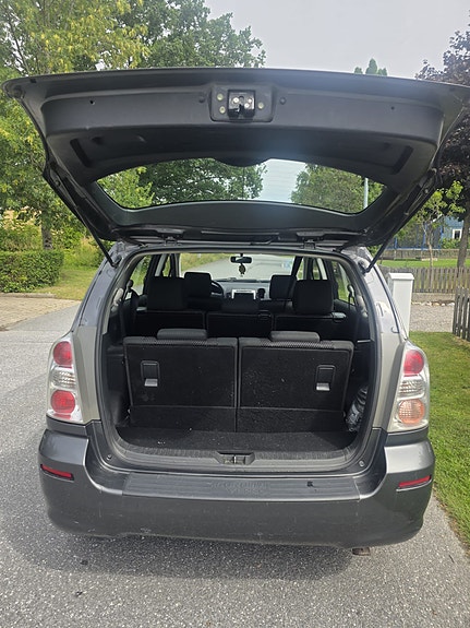 Toyota Corolla Verso 9 of 10