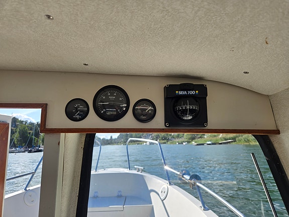 Sea Star 650 med 100hk Honda (2013) 4-takt med få timmar 12 of 13