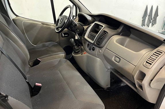 Opel Vivaro 3 of 10