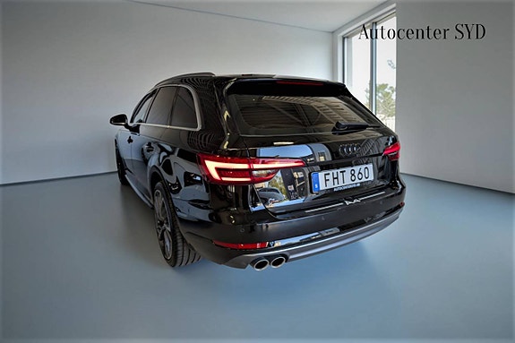 Audi A4 5 of 26