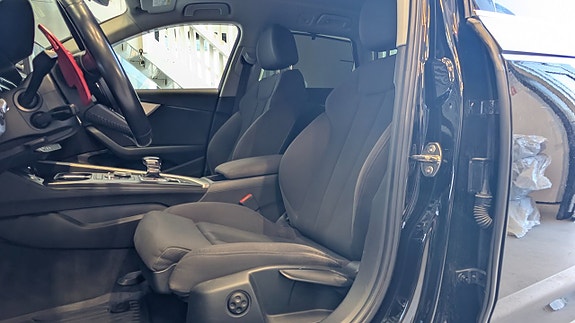 Audi A4 23 of 26