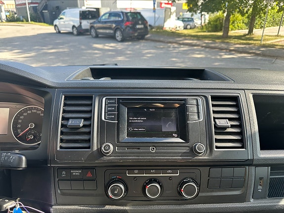 Volkswagen Transporter 13 of 16