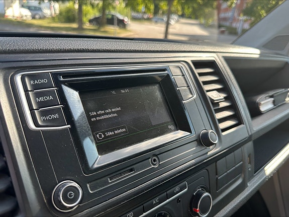 Volkswagen Transporter 14 of 16