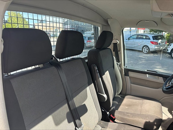Volkswagen Transporter 10 of 16