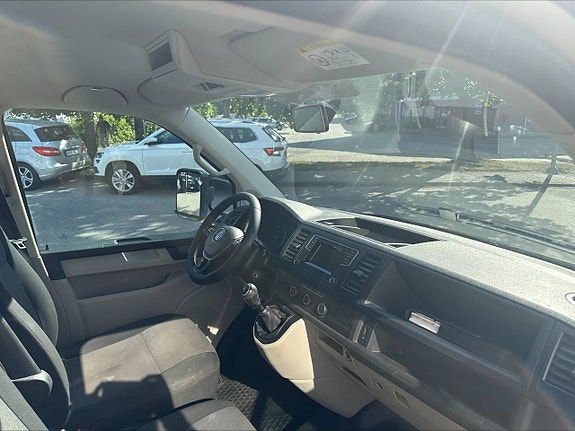 Volkswagen Transporter 9 of 16