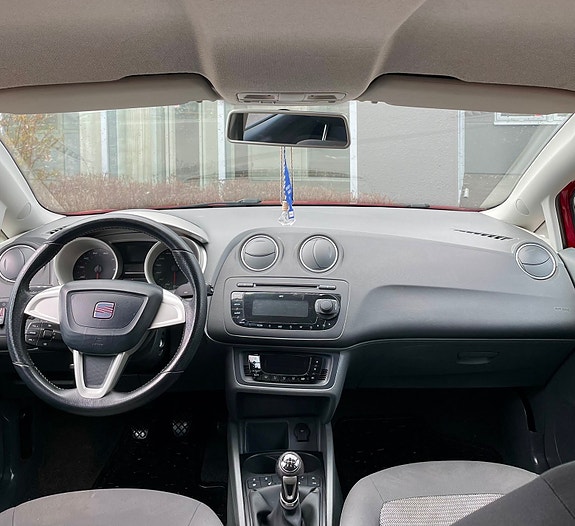 Seat Ibiza 5 of 6
