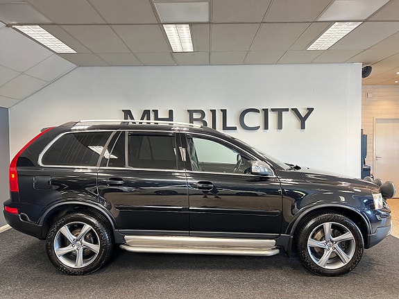 Volvo XC90 4 of 21