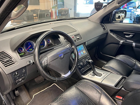 Volvo XC90 15 of 21
