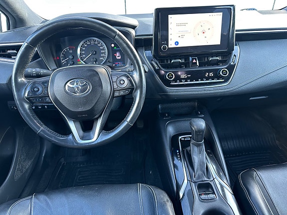 Toyota Corolla 11 of 16