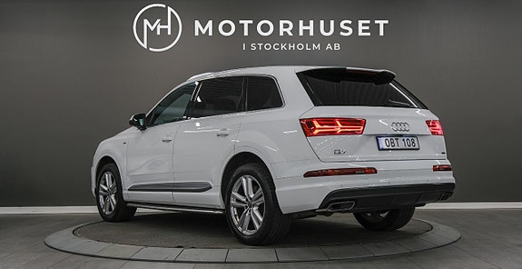 Audi Q7 4 of 30