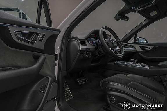 Audi Q7 7 of 30