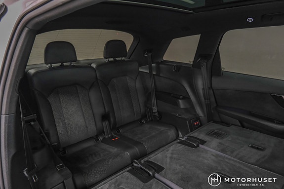 Audi Q7 12 of 30