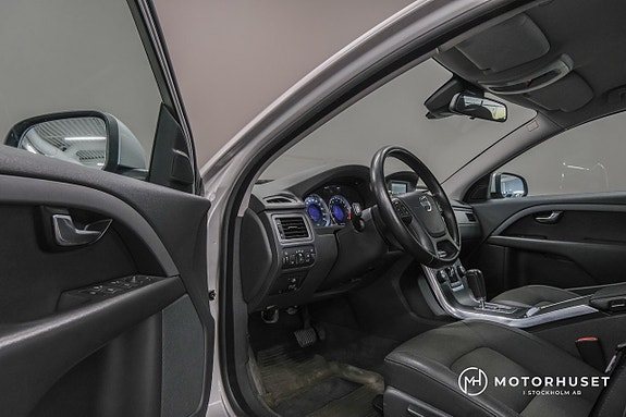 Volvo V70 7 of 17