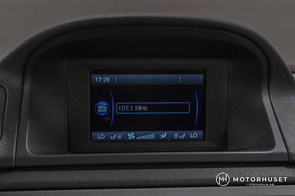 Volvo V70 12 of 17
