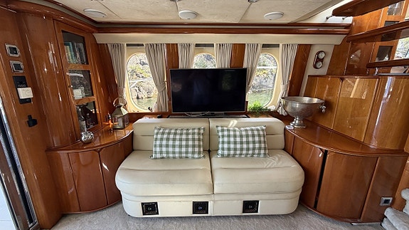 Princess 20 M / 2x MAN D2842 - 05 7 of 30