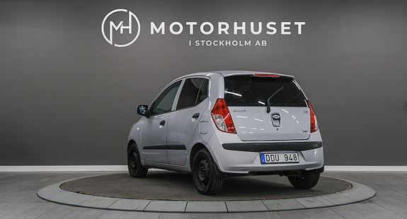Hyundai i10 4 of 11