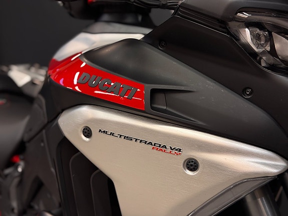 Ducati Multistrada V4 Rally Travel & Radar | Spoked wheels  | Garmin GPS 16 of 25