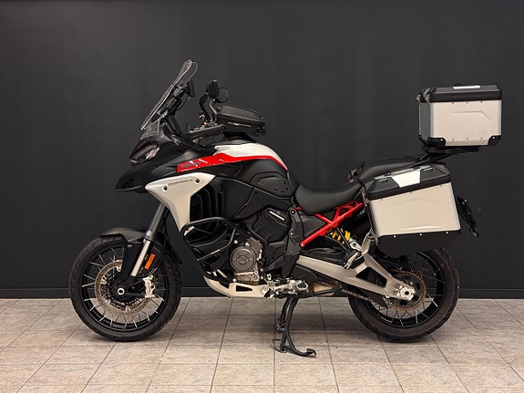 Ducati Multistrada V4 Rally Travel & Radar | Spoked wheels  | Garmin GPS 5 of 5