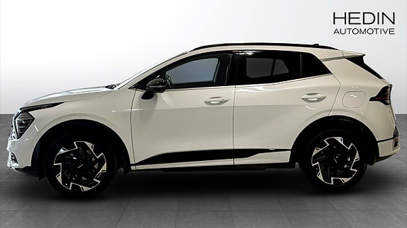 Kia Sportage 2 of 12