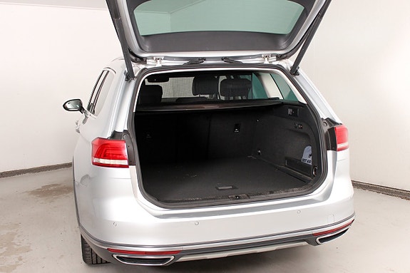 Volkswagen Passat Alltrack 22 of 22