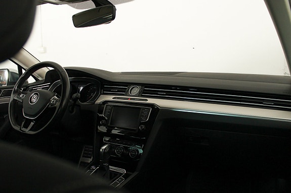 Volkswagen Passat Alltrack 16 of 22