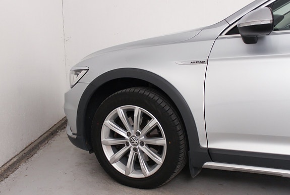 Volkswagen Passat Alltrack 11 of 22