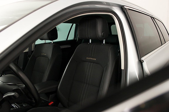 Volkswagen Passat Alltrack 13 of 22