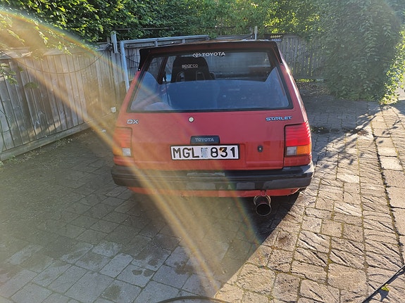 Toyota Starlet 4 of 9
