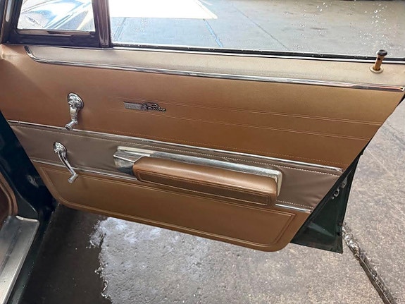 Chrysler Newport 25 of 30