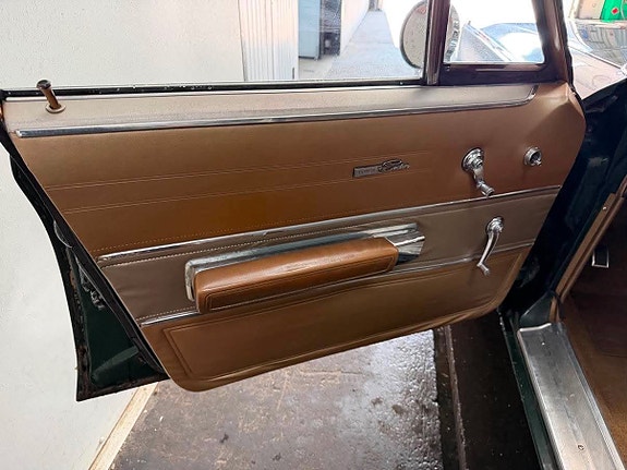 Chrysler Newport 24 of 30