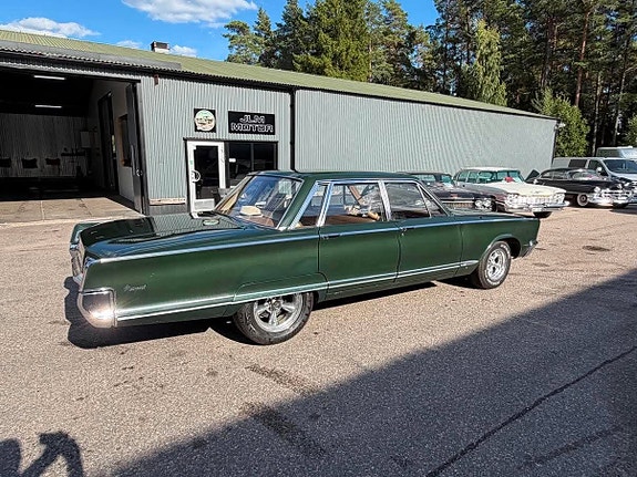 Chrysler Newport 3 of 30