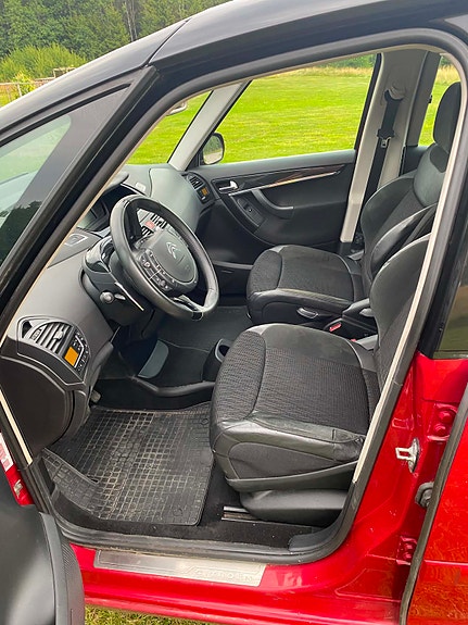 Citroen C4 Picasso 9 of 11